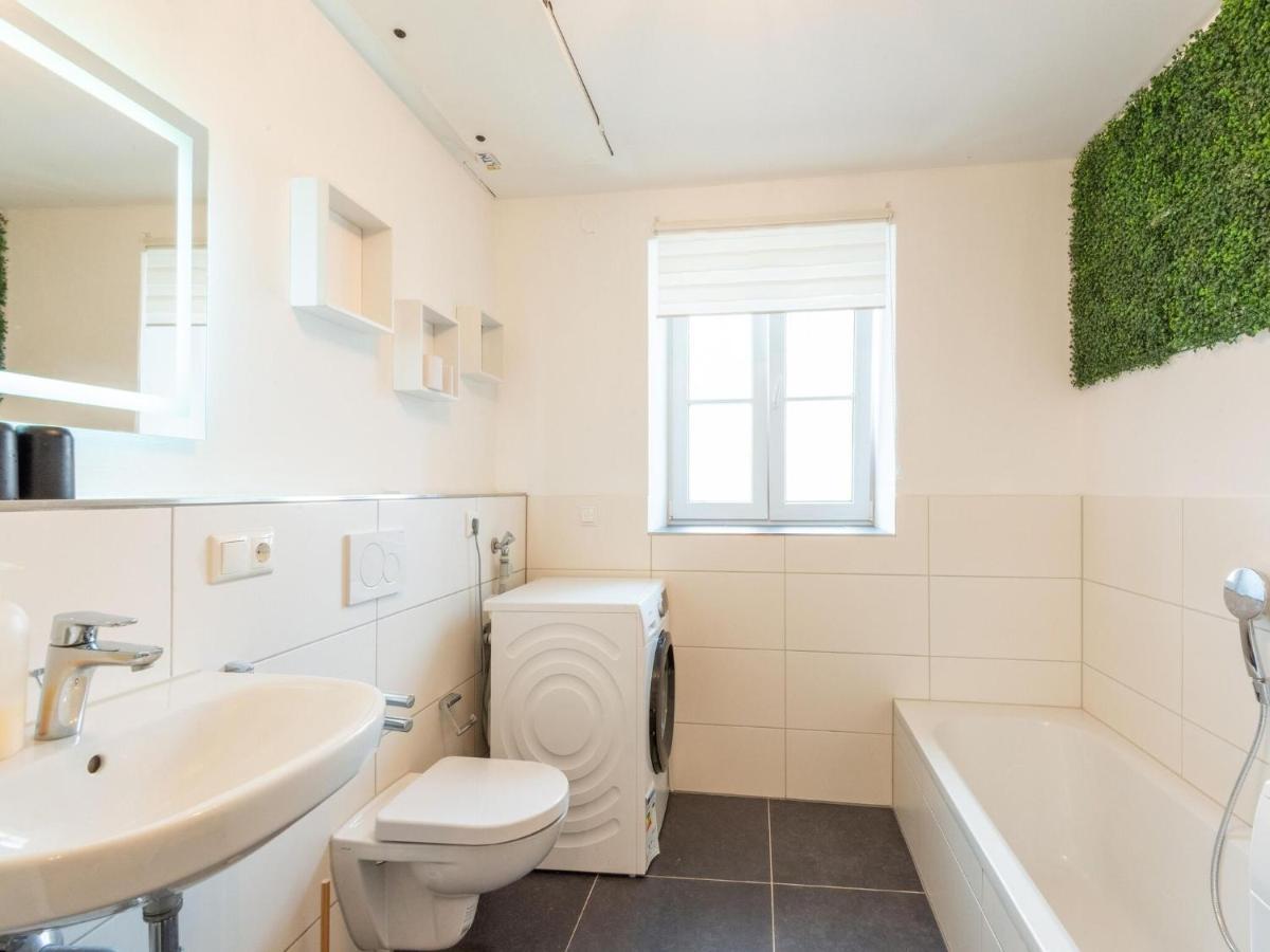 Apartment With Terrace In An Ideal Location Haunsheim Bagian luar foto