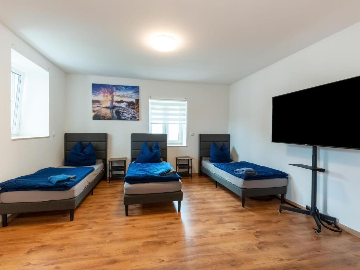 Apartment With Terrace In An Ideal Location Haunsheim Bagian luar foto