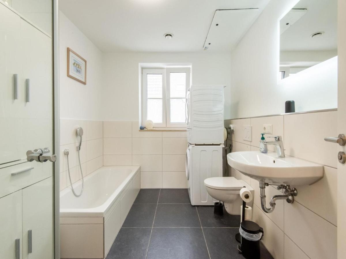 Apartment With Terrace In An Ideal Location Haunsheim Bagian luar foto